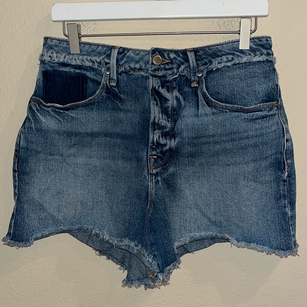Good American Distressed Buttonfly‎ Jean Shorts Size 8